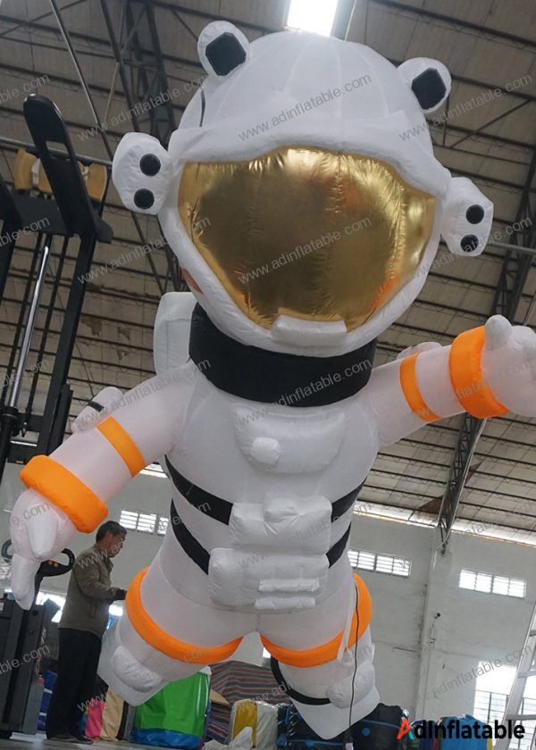 GCar-067 Inflatable Astronaut - view 2